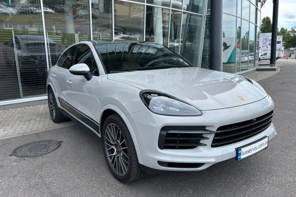 Аренда Porsche Cayenne во Львове