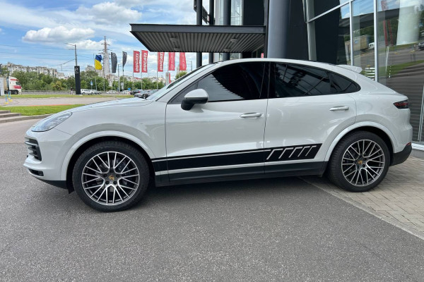 Аренда Porsche Cayenne во Львове