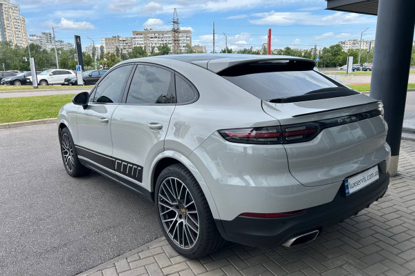 Аренда Porsche Cayenne во Львове