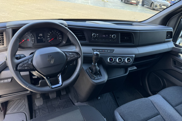 Оренда  Renault Master L3H2 NEW у Києві