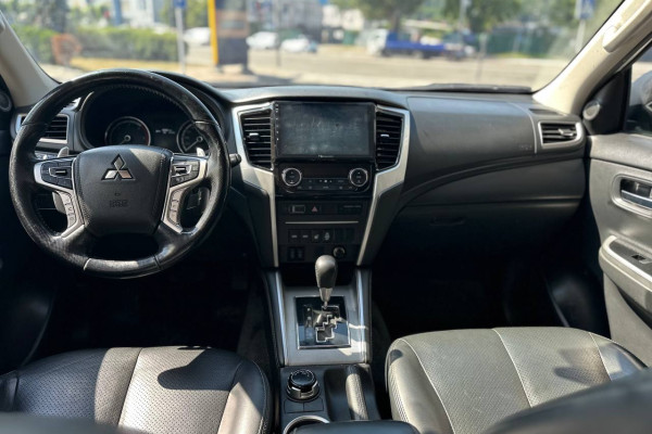 Rent Mitsubishi Outlander NEW in Dnipro
